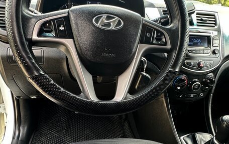 Hyundai Solaris II рестайлинг, 2015 год, 869 000 рублей, 11 фотография