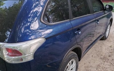 Mitsubishi Outlander III рестайлинг 3, 2014 год, 1 495 000 рублей, 1 фотография