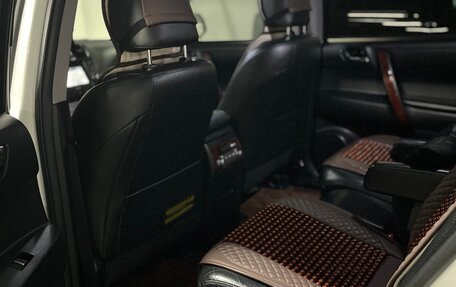 Toyota Highlander III, 2011 год, 2 100 000 рублей, 6 фотография