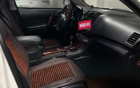 Toyota Highlander III, 2011 год, 2 100 000 рублей, 11 фотография