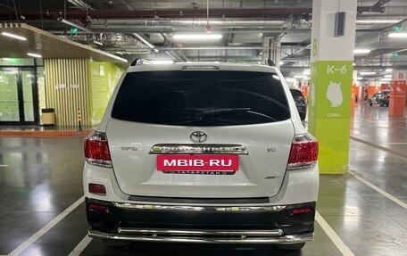 Toyota Highlander III, 2011 год, 2 100 000 рублей, 12 фотография