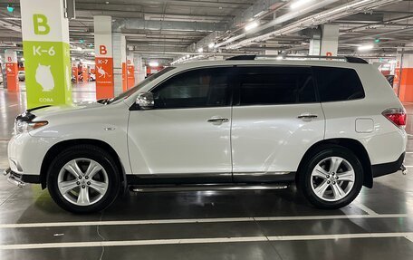 Toyota Highlander III, 2011 год, 2 100 000 рублей, 16 фотография