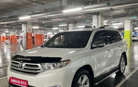 Toyota Highlander III, 2011 год, 2 100 000 рублей, 15 фотография