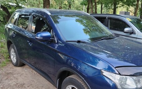 Mitsubishi Outlander III рестайлинг 3, 2014 год, 1 495 000 рублей, 4 фотография