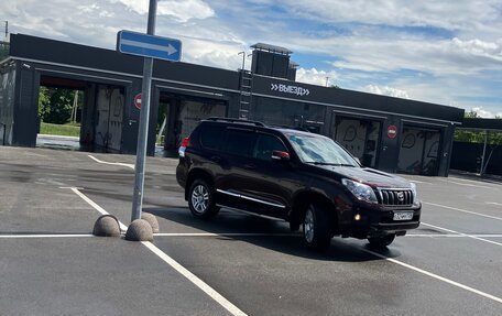 Toyota Land Cruiser Prado 150 рестайлинг 2, 2012 год, 3 000 000 рублей, 4 фотография