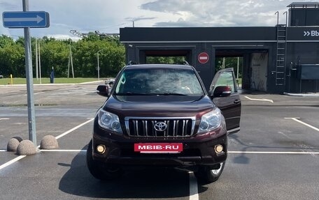 Toyota Land Cruiser Prado 150 рестайлинг 2, 2012 год, 3 000 000 рублей, 3 фотография