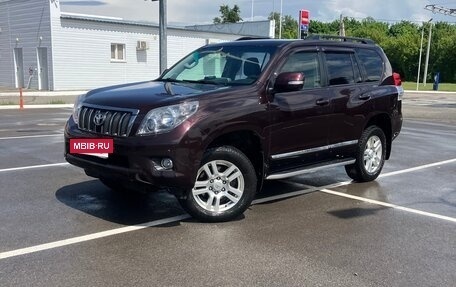 Toyota Land Cruiser Prado 150 рестайлинг 2, 2012 год, 3 000 000 рублей, 6 фотография