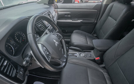 Mitsubishi Outlander III рестайлинг 3, 2012 год, 1 478 000 рублей, 10 фотография