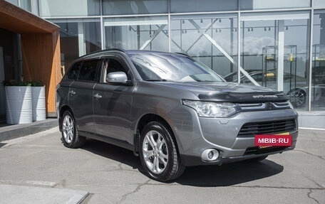 Mitsubishi Outlander III рестайлинг 3, 2012 год, 1 478 000 рублей, 8 фотография