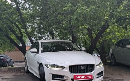 Jaguar XE I рестайлинг, 2015 год, 1 525 000 рублей, 1 фотография