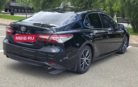 Toyota Camry, 2018 год, 2 300 000 рублей, 4 фотография