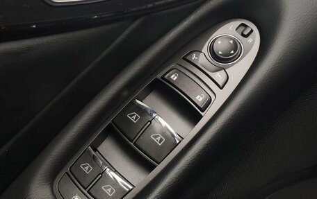 Infiniti Q50 I рестайлинг, 2017 год, 1 899 000 рублей, 13 фотография