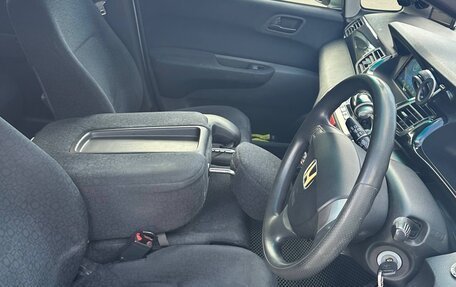 Honda Edix, 2005 год, 550 000 рублей, 26 фотография