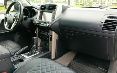 Toyota Land Cruiser Prado 150 рестайлинг 2, 2013 год, 2 740 000 рублей, 10 фотография