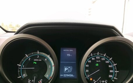Toyota Land Cruiser Prado 150 рестайлинг 2, 2013 год, 2 740 000 рублей, 18 фотография