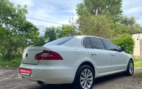 Skoda Superb III рестайлинг, 2012 год, 1 379 000 рублей, 3 фотография