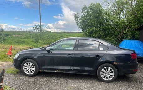 Volkswagen Jetta VI, 2013 год, 900 000 рублей, 2 фотография