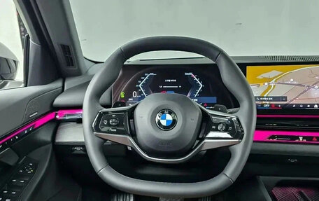 BMW 5 серия, 2023 год, 5 880 000 рублей, 9 фотография