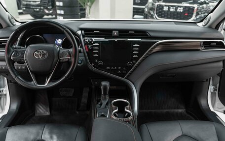 Toyota Camry, 2018 год, 2 775 000 рублей, 12 фотография