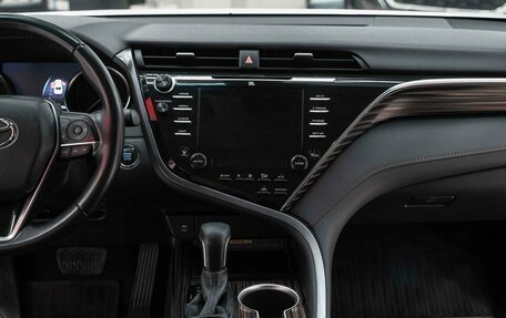 Toyota Camry, 2018 год, 2 775 000 рублей, 13 фотография