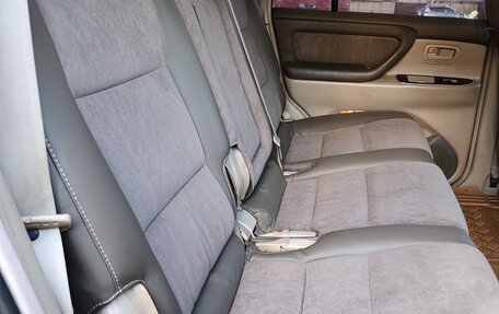 Toyota Land Cruiser 100 рестайлинг 2, 2000 год, 1 700 000 рублей, 6 фотография