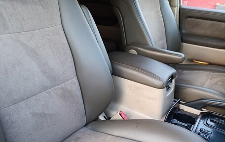 Toyota Land Cruiser 100 рестайлинг 2, 2000 год, 1 700 000 рублей, 7 фотография