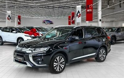 Mitsubishi Outlander III рестайлинг 3, 2019 год, 1 909 000 рублей, 1 фотография