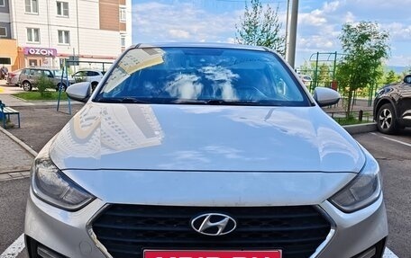 Hyundai Solaris II рестайлинг, 2017 год, 1 200 000 рублей, 1 фотография