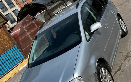 Volkswagen Touran III, 2005 год, 400 000 рублей, 16 фотография