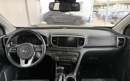 KIA Sportage IV рестайлинг, 2021 год, 2 799 000 рублей, 10 фотография