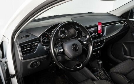 Skoda Rapid II, 2020 год, 1 590 000 рублей, 10 фотография