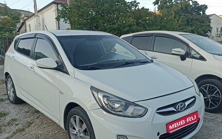 Hyundai Solaris II рестайлинг, 2013 год, 700 000 рублей, 2 фотография