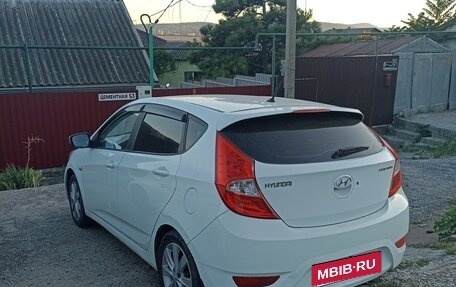 Hyundai Solaris II рестайлинг, 2013 год, 700 000 рублей, 4 фотография