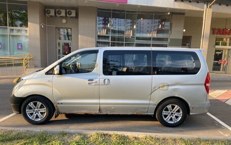 Hyundai Grand Starex Grand Starex I рестайлинг 2, 2009 год, 970 000 рублей, 2 фотография