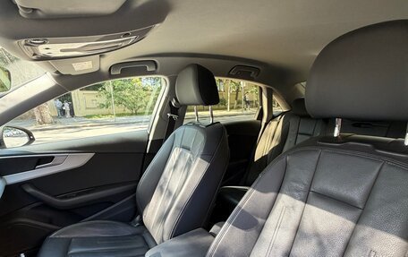 Audi A4, 2019 год, 2 650 000 рублей, 9 фотография