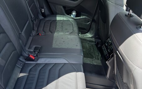 Volkswagen Touareg III, 2019 год, 5 700 000 рублей, 10 фотография