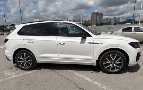 Volkswagen Touareg III, 2019 год, 5 700 000 рублей, 7 фотография