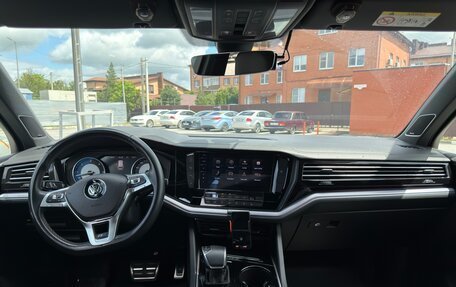 Volkswagen Touareg III, 2019 год, 5 700 000 рублей, 8 фотография