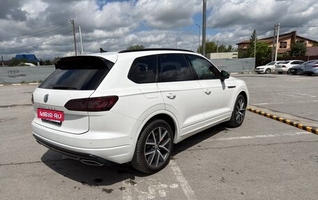 Volkswagen Touareg III, 2019 год, 5 700 000 рублей, 6 фотография