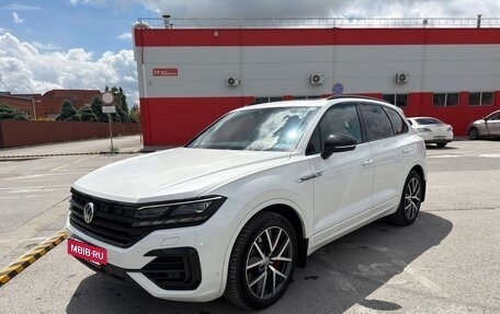 Volkswagen Touareg III, 2019 год, 5 700 000 рублей, 3 фотография