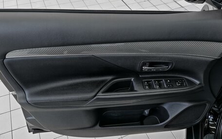 Mitsubishi Outlander III рестайлинг 3, 2019 год, 1 909 000 рублей, 5 фотография