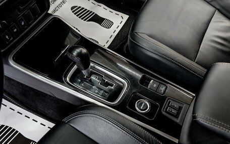 Mitsubishi Outlander III рестайлинг 3, 2019 год, 1 909 000 рублей, 11 фотография