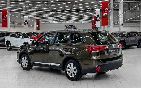 Mitsubishi Outlander III рестайлинг 3, 2019 год, 1 789 000 рублей, 4 фотография