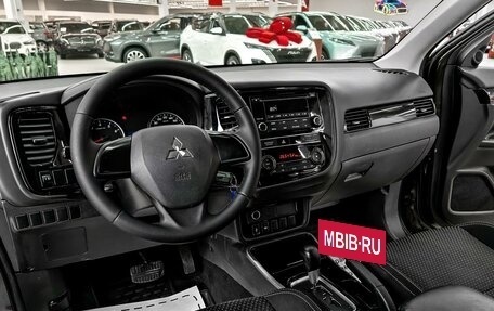 Mitsubishi Outlander III рестайлинг 3, 2019 год, 1 789 000 рублей, 7 фотография