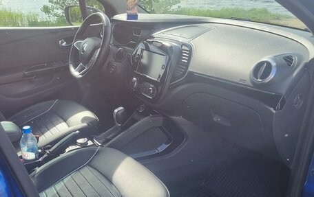Renault Kaptur I рестайлинг, 2021 год, 2 200 000 рублей, 24 фотография