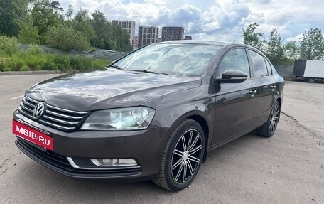 Volkswagen Passat B7, 2013 год, 940 000 рублей, 2 фотография