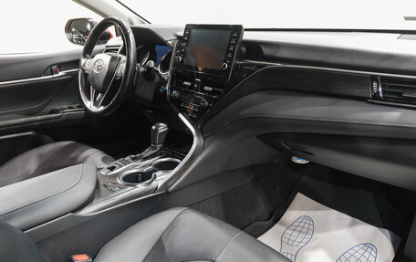 Toyota Camry, 2021 год, 3 829 000 рублей, 15 фотография