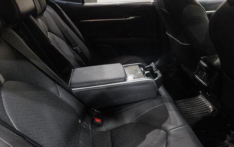 Toyota Camry, 2021 год, 3 829 000 рублей, 32 фотография