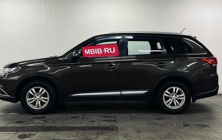 Mitsubishi Outlander III рестайлинг 3, 2016 год, 1 380 000 рублей, 4 фотография