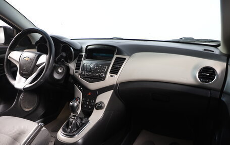 Chevrolet Cruze II, 2012 год, 679 000 рублей, 10 фотография